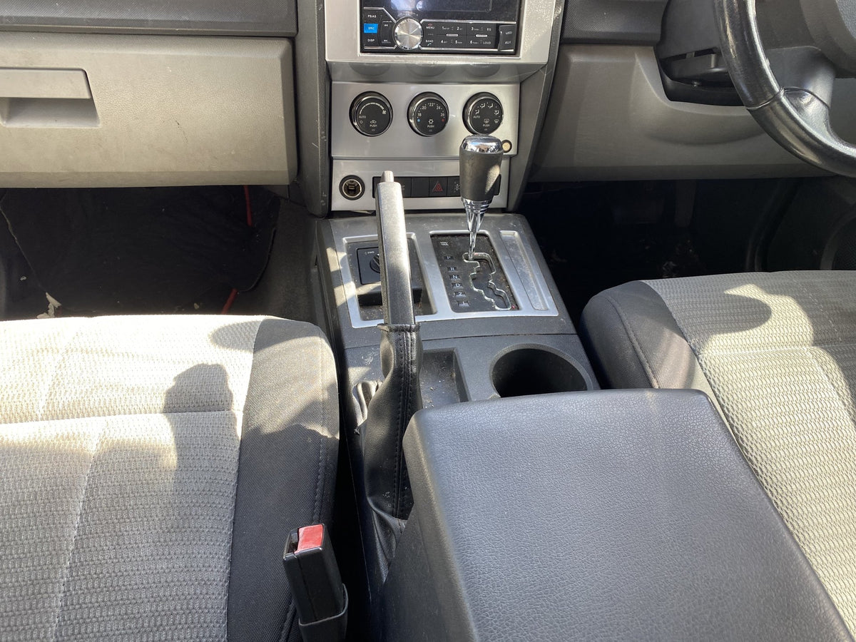 2007 Dodge Nitro SXT- Dismantling For Parts