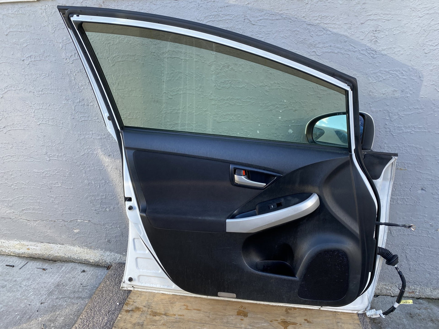 2015 Toyota Prius ZVW30 - Left Front Door