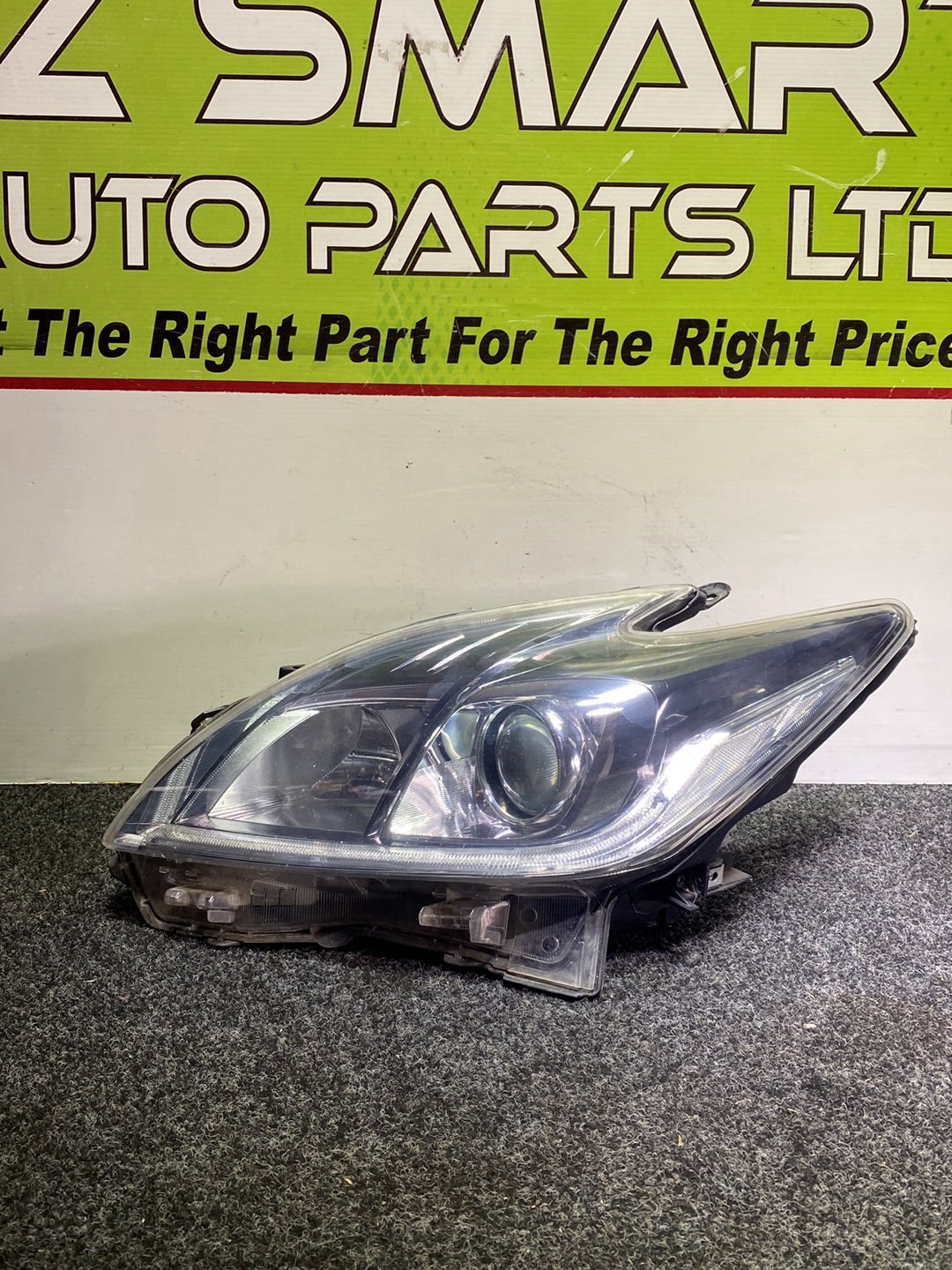 2014 Toyota Prius - Left Headlight PN: KOITO 47-52