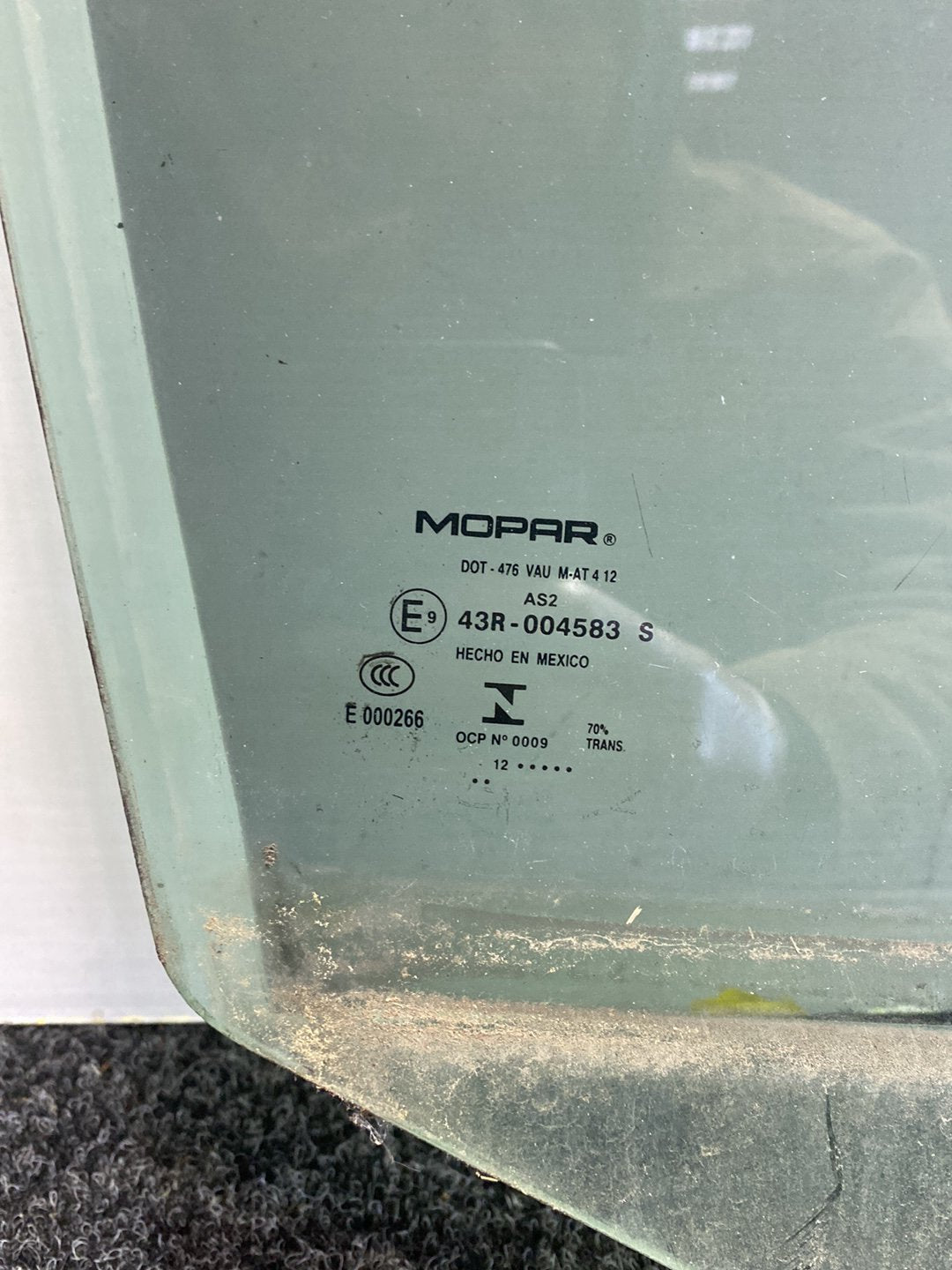 2010 Dodge Journey - Right Front Door Glass