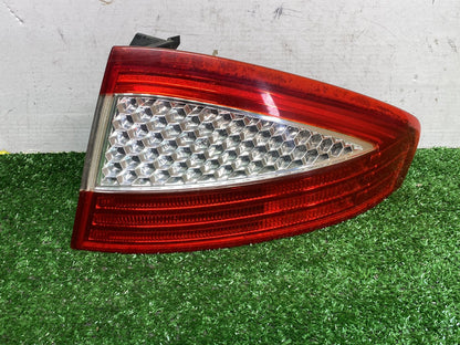 2002-2011 Ford Mondeo - Right Taillight PN: