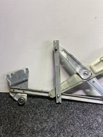 2007 Subaru Forester SG5 - Left Front Window Regulator/Motor