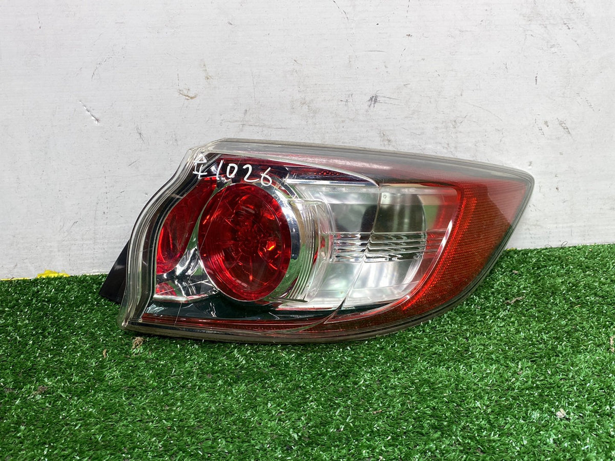 2010 Mazda Axela BL5FW - Right Taillight PN: STANLEY P8239