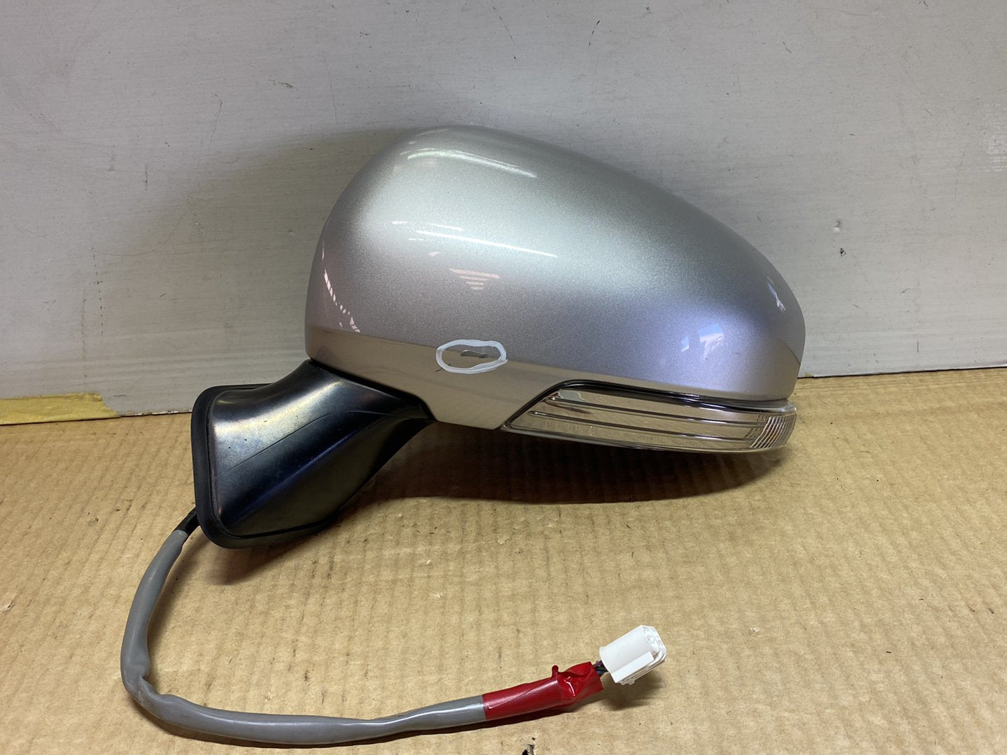2010 Used Toyota Prius ZVW30 - Left Door Mirror PN: 7 wires