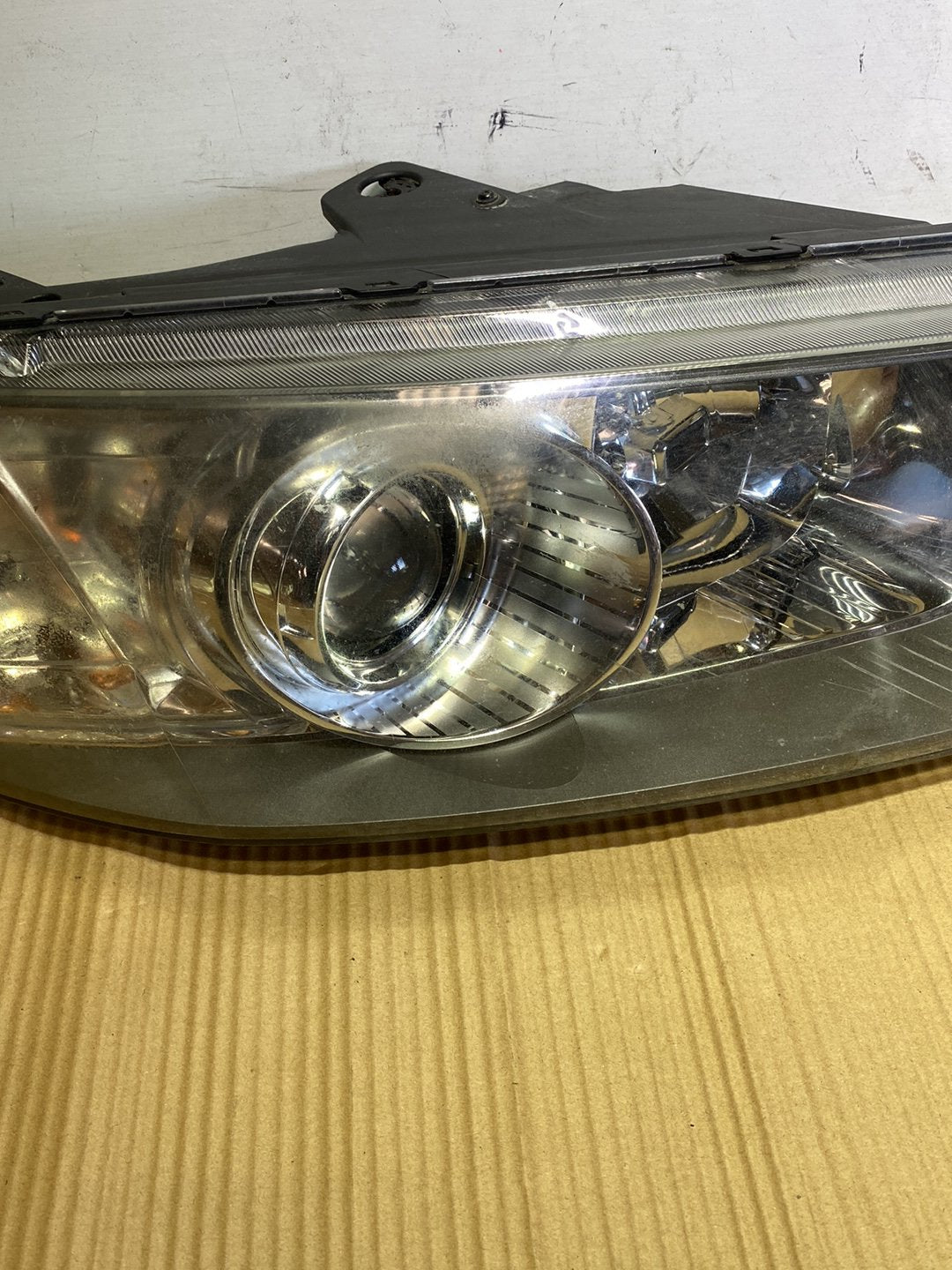 2008 Holden Captiva- Right Headlight PN: see the photos