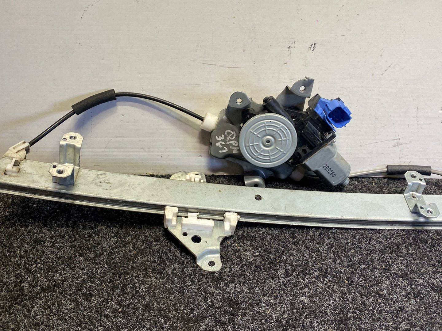 2012 Nissan Leaf - Right Front Window Regulator/Motor