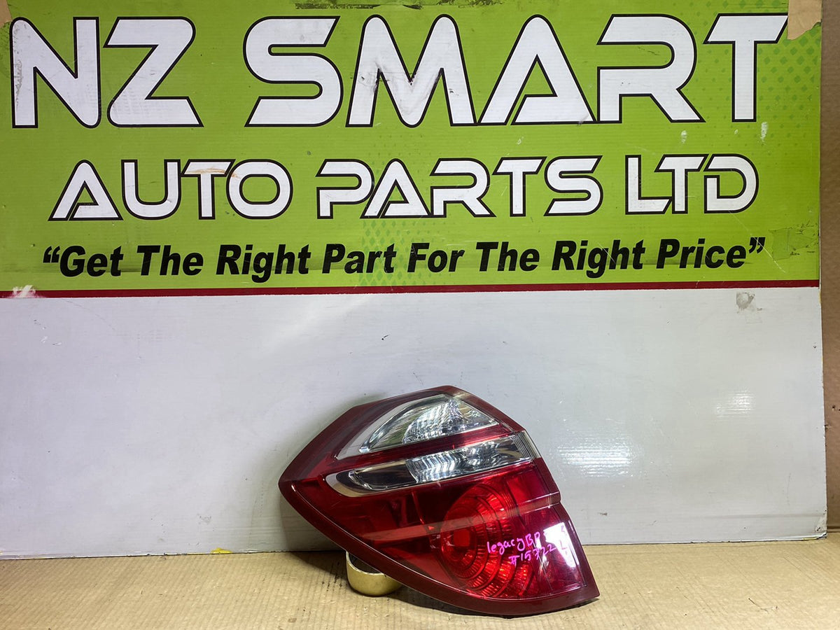 2006-2007 Subaru Legacy IV BP BP5 - Left Taillight LENS: KOITO 220-20952/ PN: 84201AG332