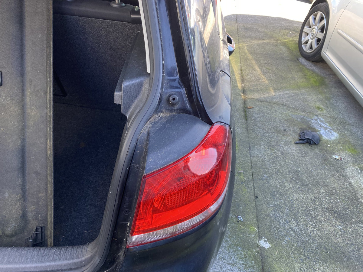 2009 Volkswagen Golf TSi WVWZZZ1KZ9P451017  Dismantling For Parts