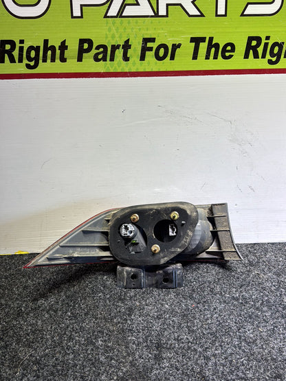 2004 Honda Accord- Right Taillight PN: STANLEY P3212R