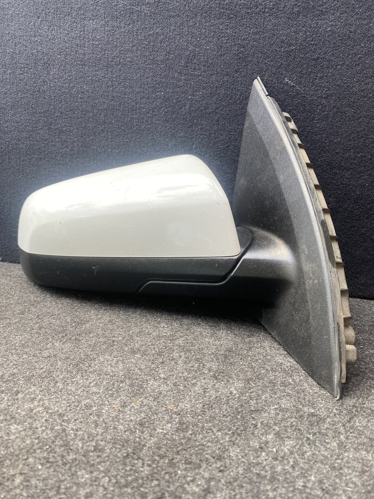 2010 Holden Commodore - Right Door Mirror PN: 3PIN