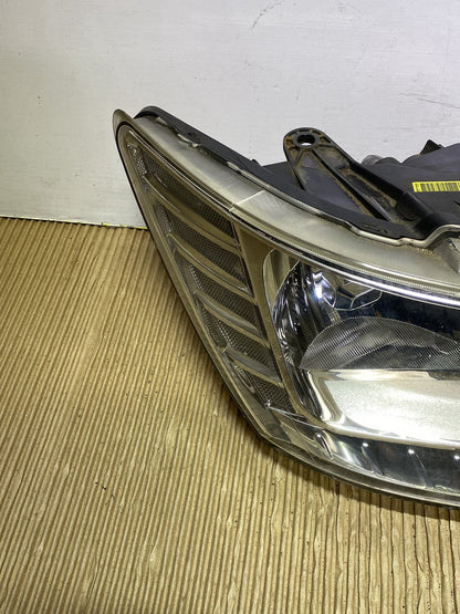 2009 Dodge Journey- Right Headlight PN: see photos