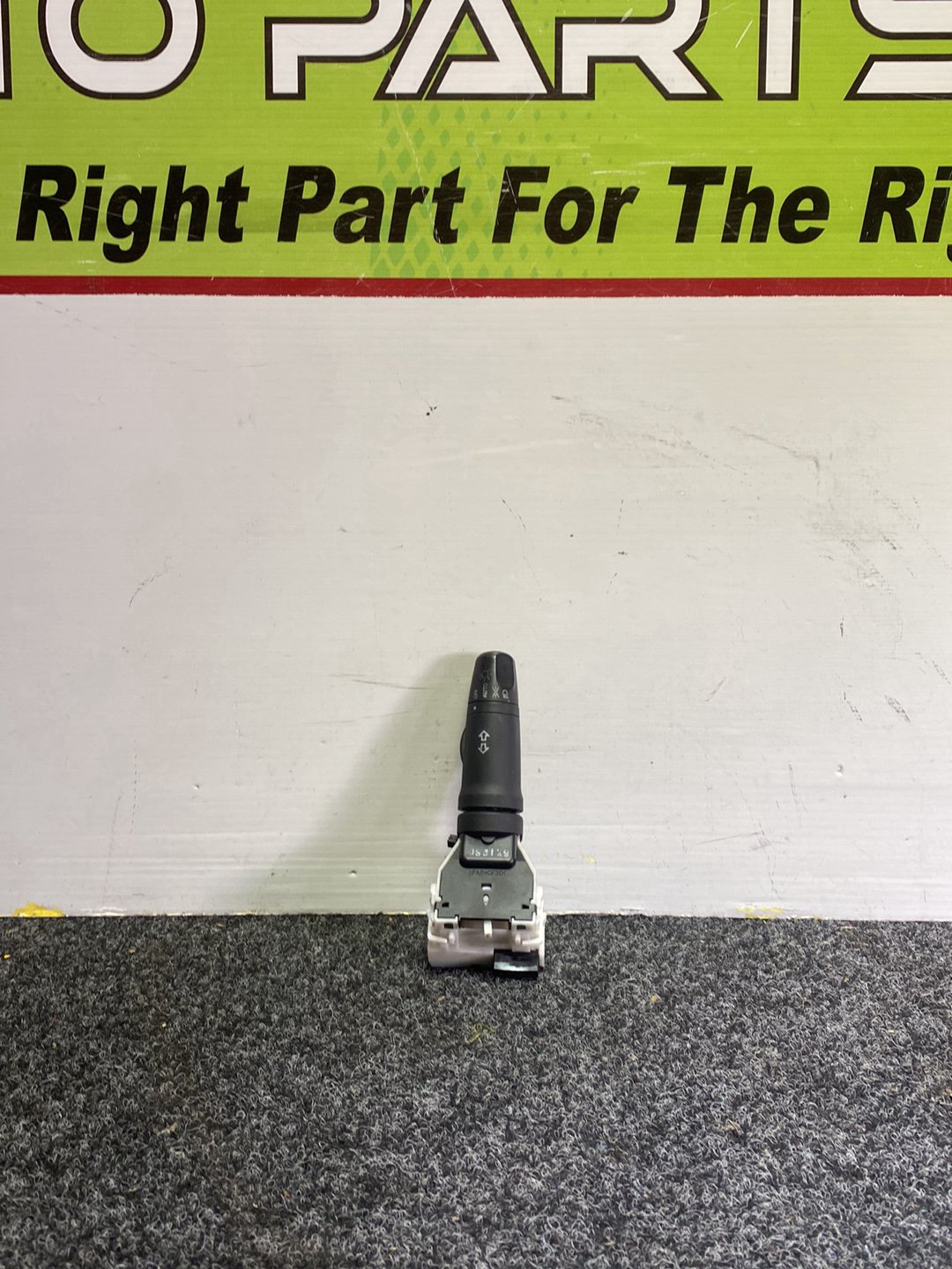 2006 Nissan Wingroad - Indicator Stalk