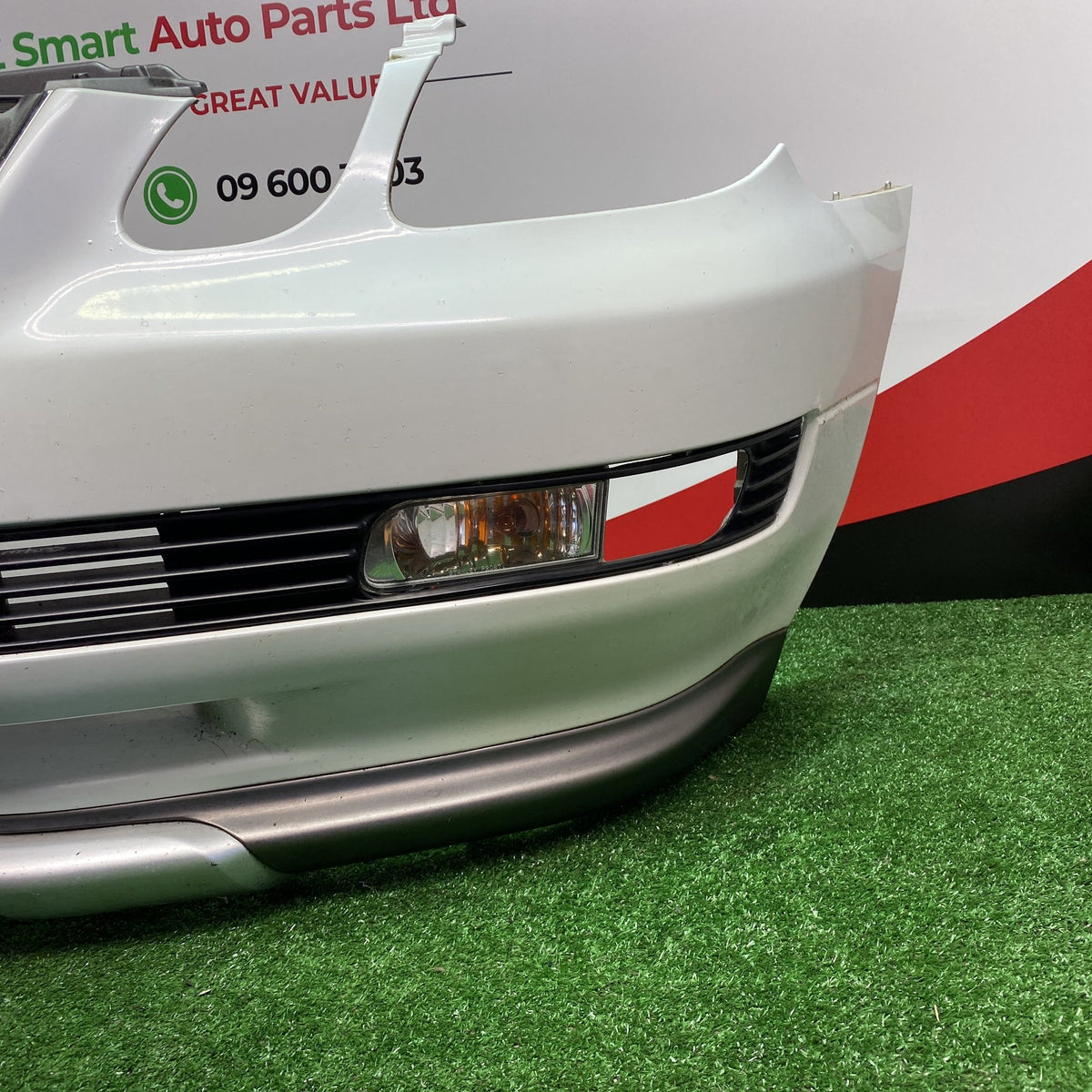 2004 Mitsubishi Airtrek - Front Bumper PN: MR630922