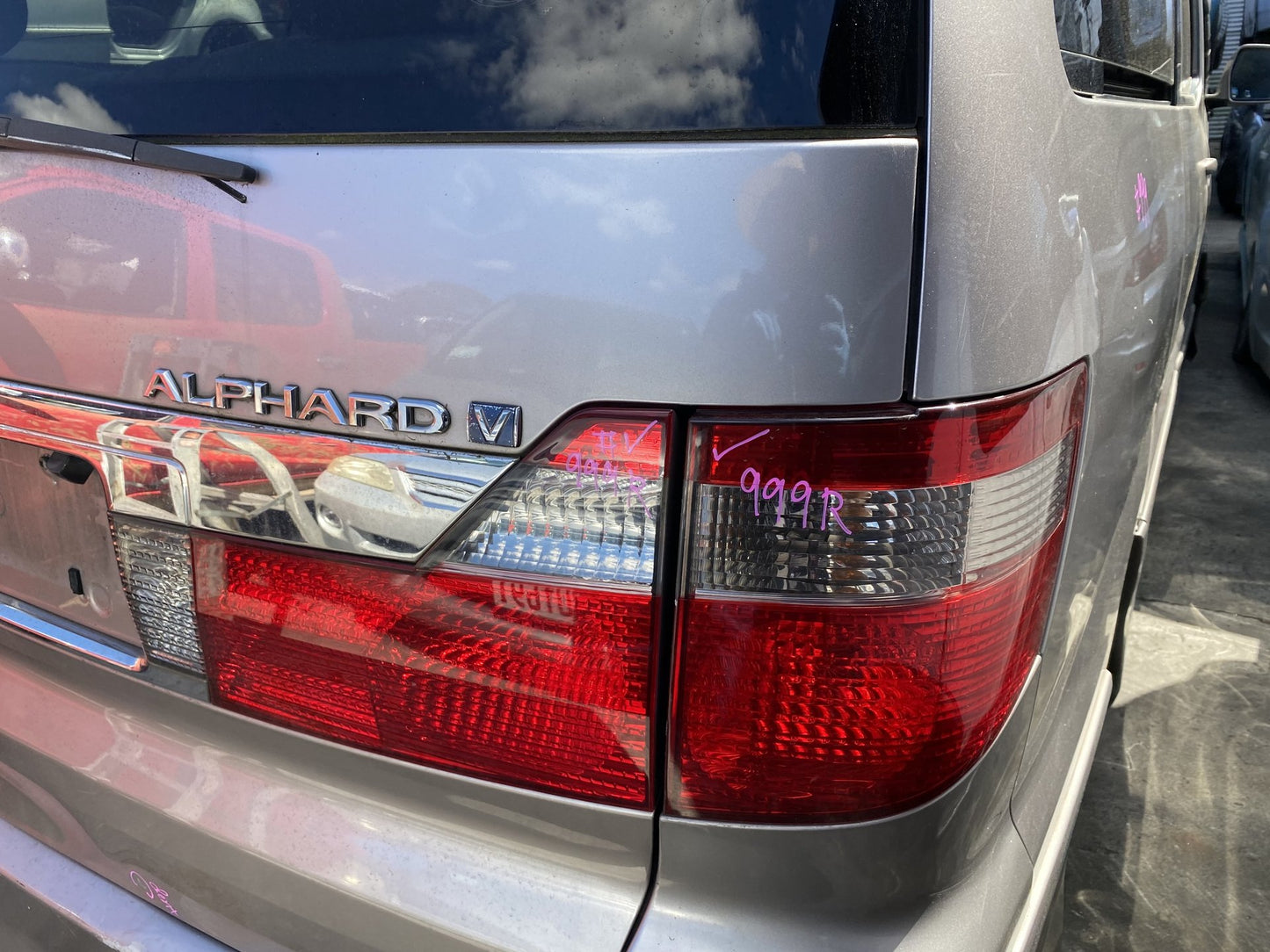 2005 Toyota Alphard ANH10 Dismantling For Parts