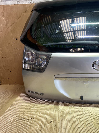 2009 Used Toyota Harrier- Tailgate PN: see photos