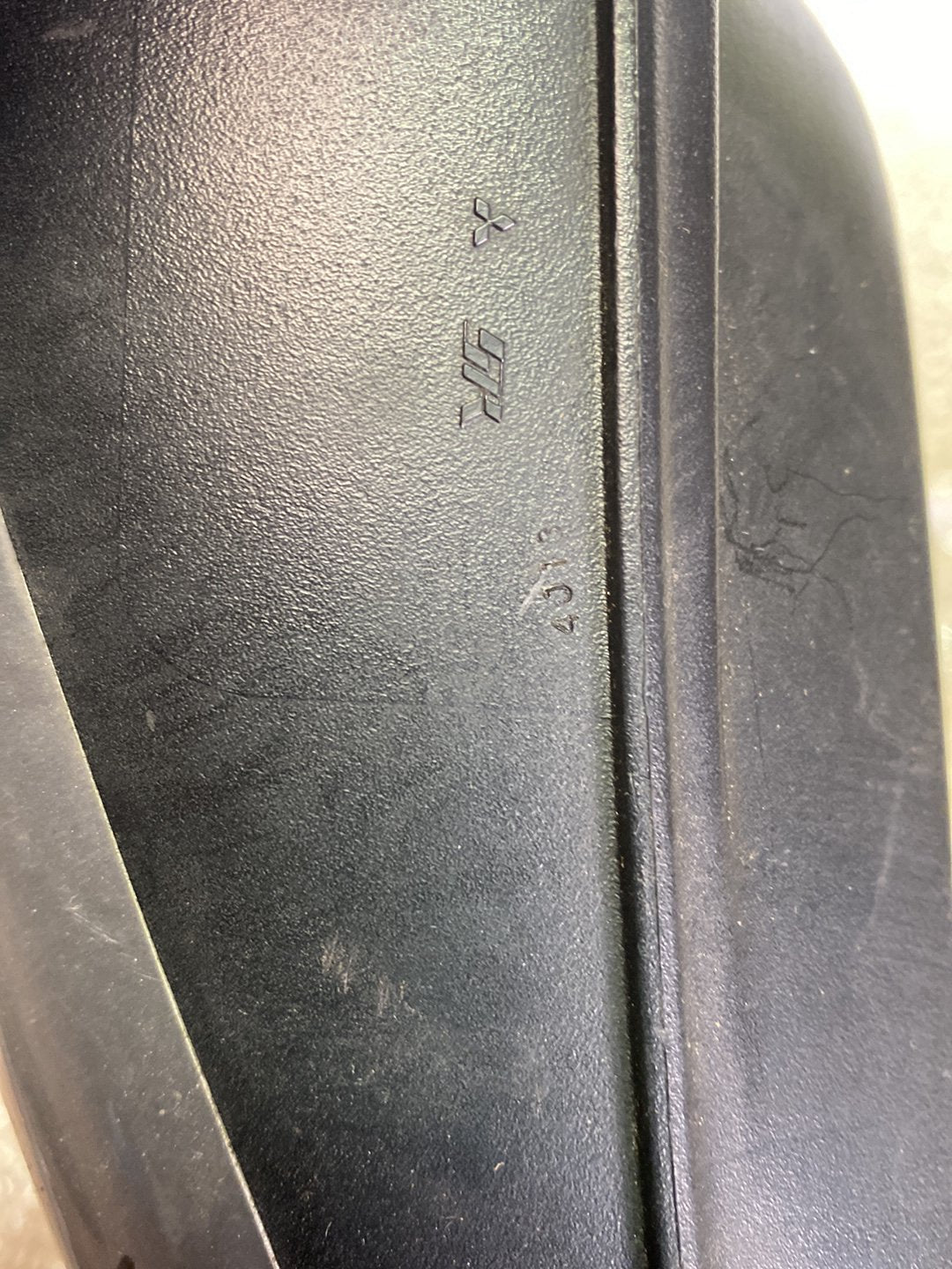 2004 Mitsubishi Colt- Right Door Mirror PN: 5 wires