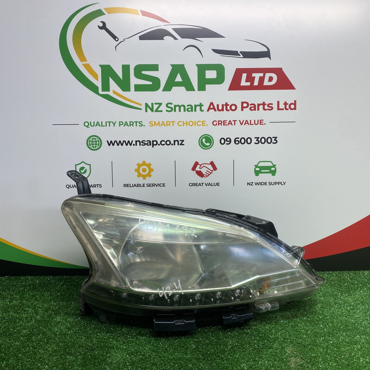 2012 Nissan Bluebird - Right Headlight PN: STANLEY P9361