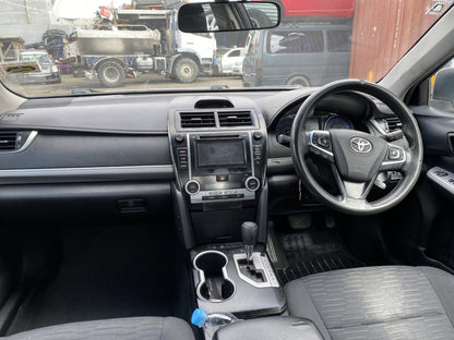 2016 Toyota Camry Hybrid H Dismantling For Parts