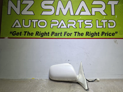 2002 Used Toyota Mark II- Right Door Mirror PN: 5 wires