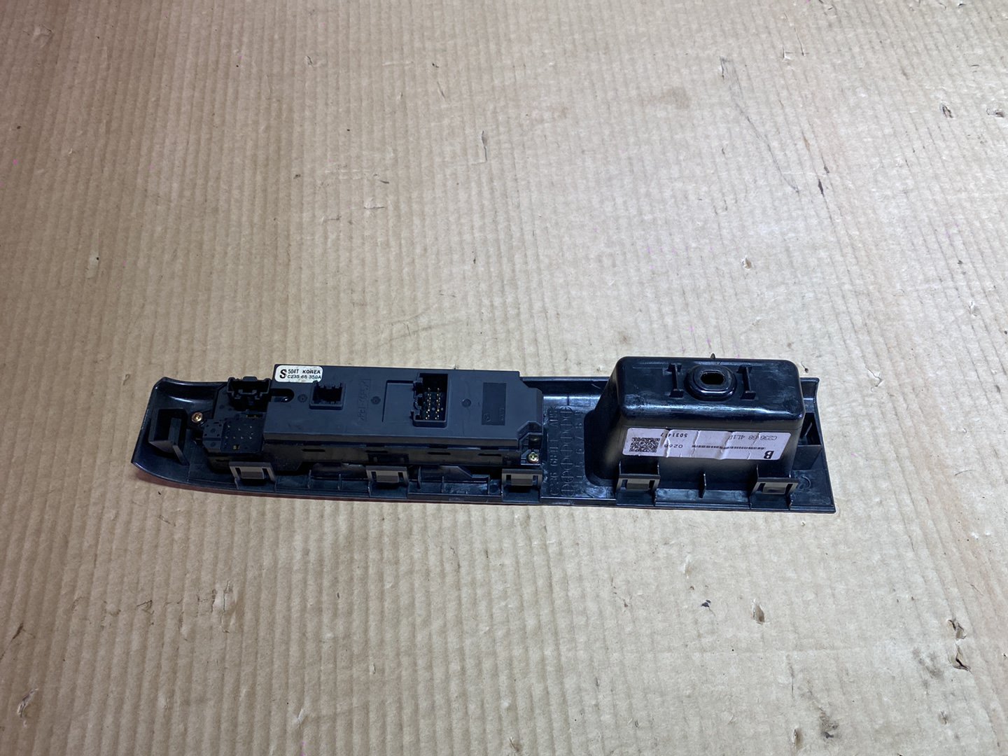 2005 Mazda Premacy CREW - Master Power Window Switch