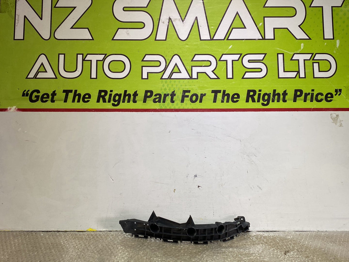 2017 Toyota C-HR- Left Rear Bumper Retainer PN: 5257610010