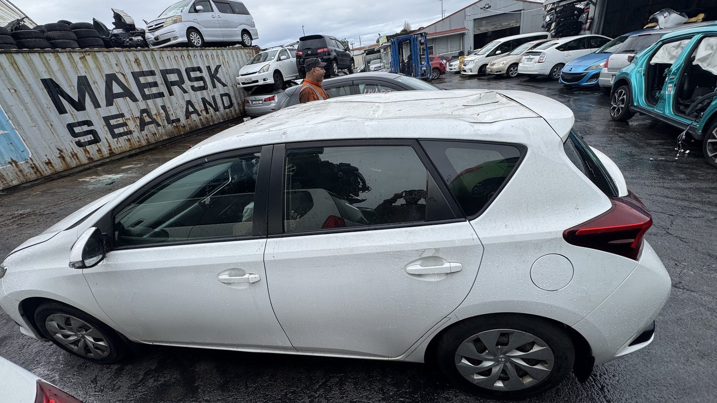 2016 Toyota Corolla  Dismantling For Parts