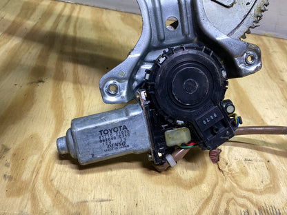 1998 Toyota Caldina ST215 - Right Front Window Regulator/Motor