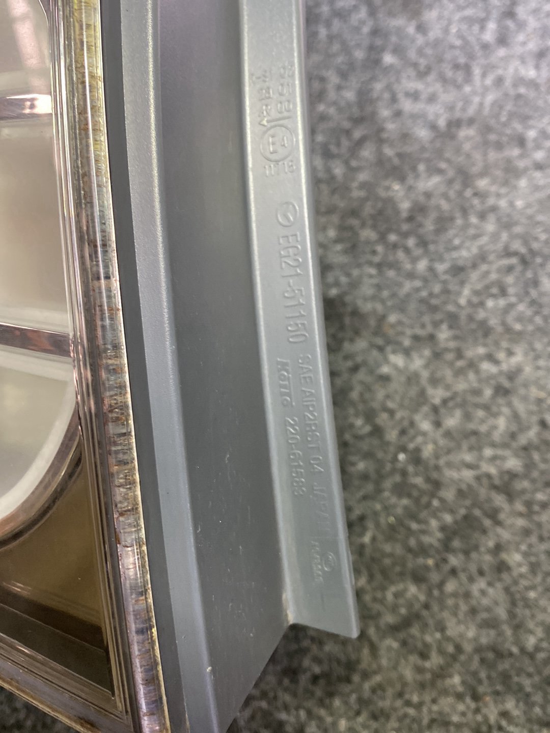2007 Mazda CX-7 ER3P - Left Taillight PN: KOITO 220-61583