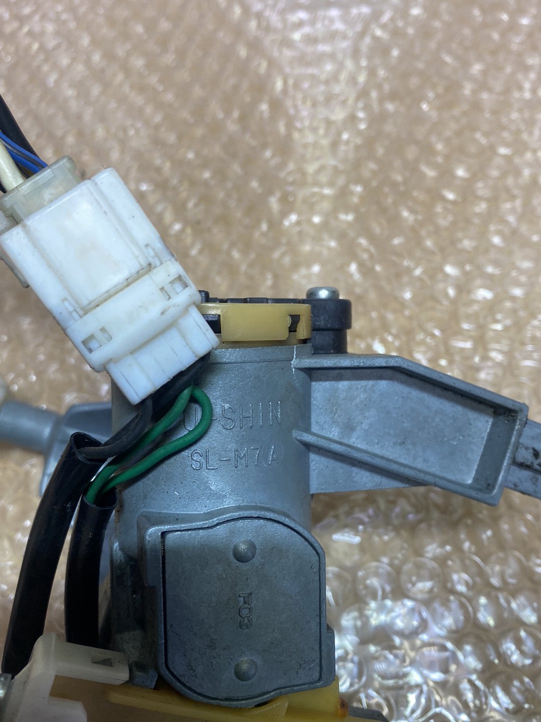 2004 Mitsubishi Lancer - Ignition With Key PN: see photos