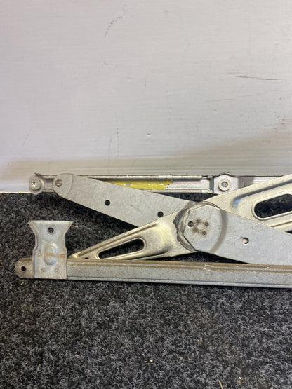 2013 Toyota Hiace - Right Front Window Regulator/Motor