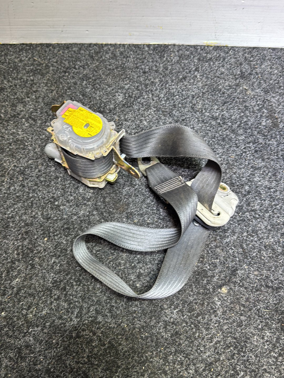 2001 Toyota Allex- Left Front Seat Belt PN: Model No 7K4160-P