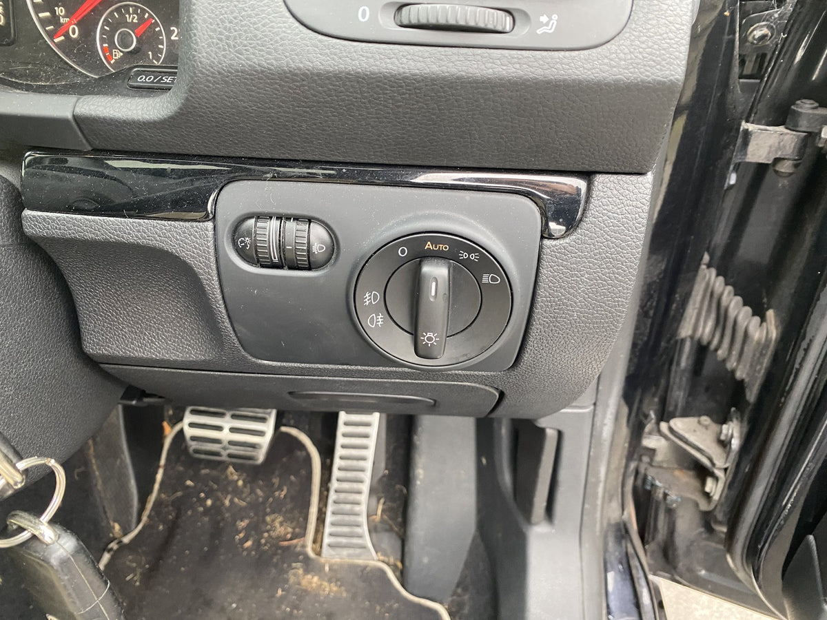 2010 Volkswagen Eos 147 TSI Dismantling For Parts