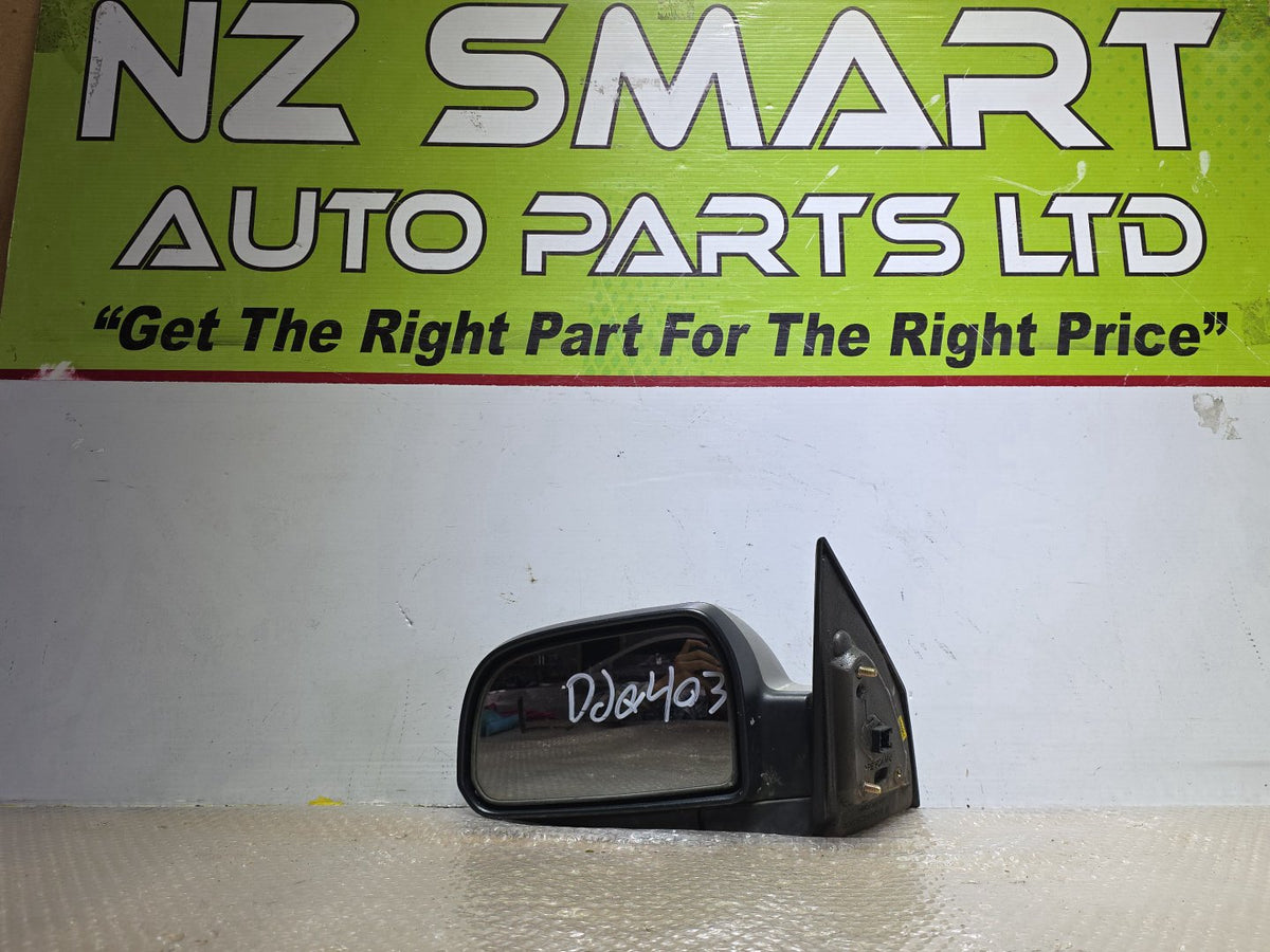 2006 Hyundai Tucson - Left Door Mirror PN: 5 wires