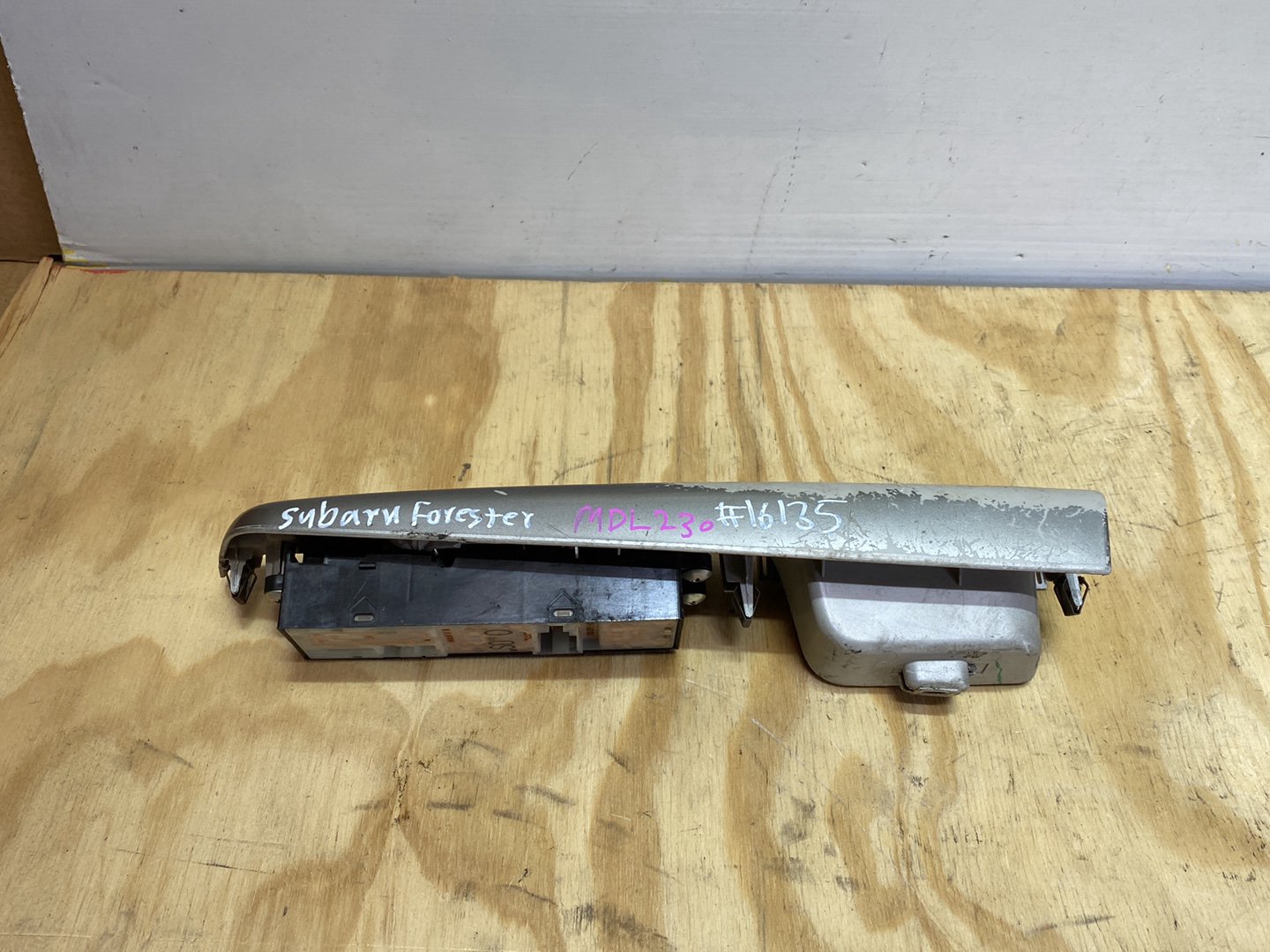 2007 Subaru Forester SH5 - Master Power Window Switch