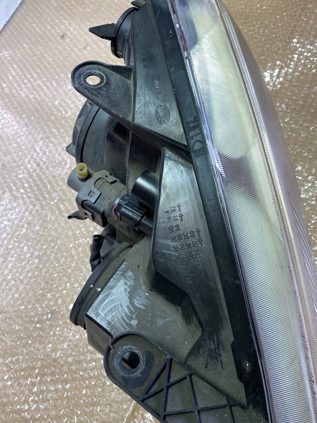2008 Nissan Dualis - Left Headlight PN: see photos