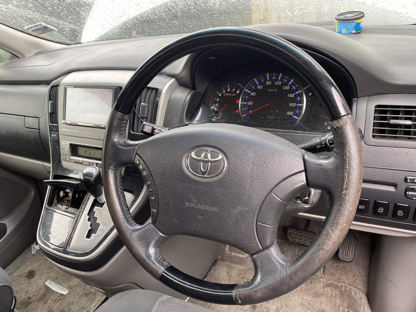 2005 Toyota Alphard ANH10 Dismantling For Parts