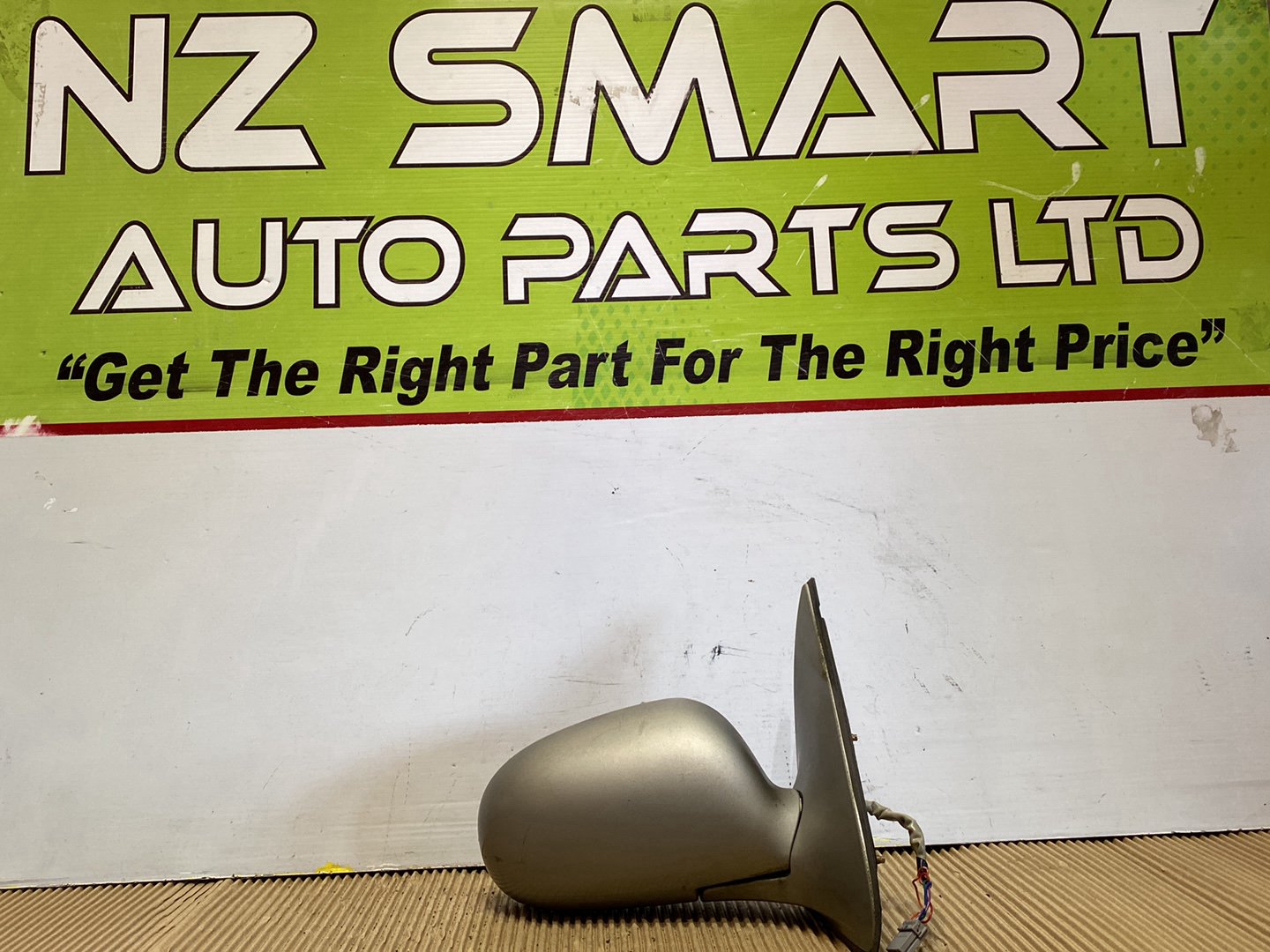 2003 Nissan Bluebird- Right Door Mirror PN: 5 wires