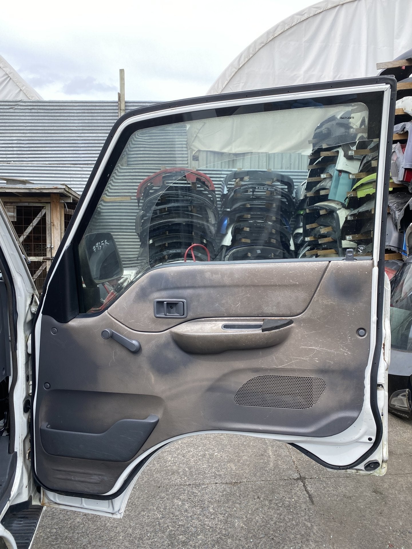 2005 Mazda E2000 Dismantlinng For Parts