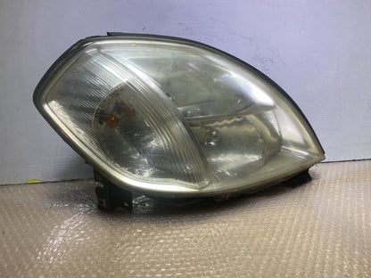 2005 Nissan Teana - Right Headlight PN: 260109Y025