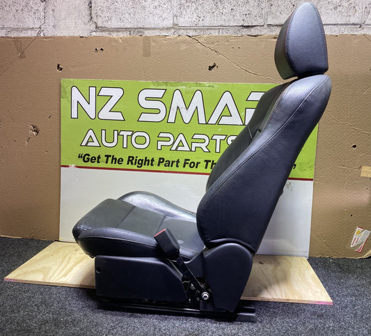 2013 Mazda CX-5 KE2AW - Right Front Seat
