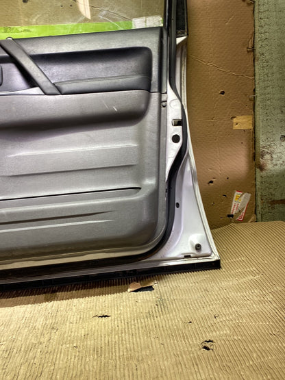2002 Mitsubishi Pajero- Right Front Door PN: see photos-complete