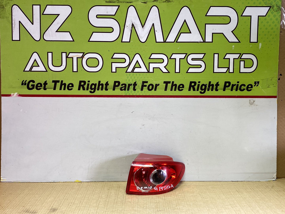 2005 Mazda Demio DY3W - Right Taillight PN: P4419