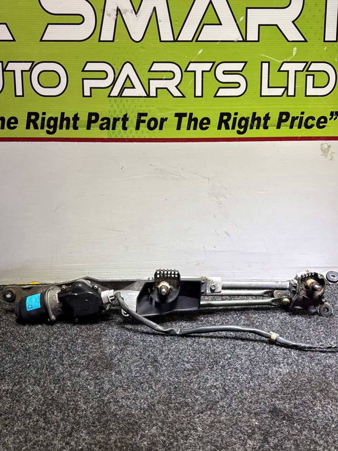 2011 Mazda Demio DE3FS - Front Wiper Rack Assembly