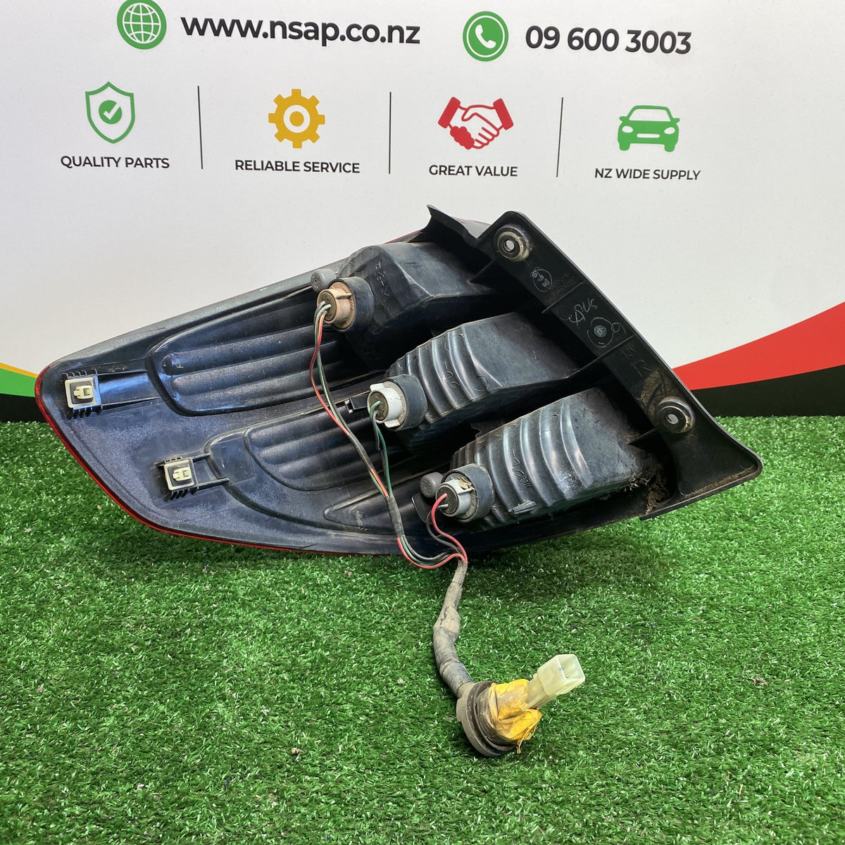 2006 Suzuki SX4 - Right Taillight PN: KOITO 220-59135