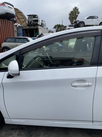 2015 Toyota Prius ZVW30 Dismantling For Parts