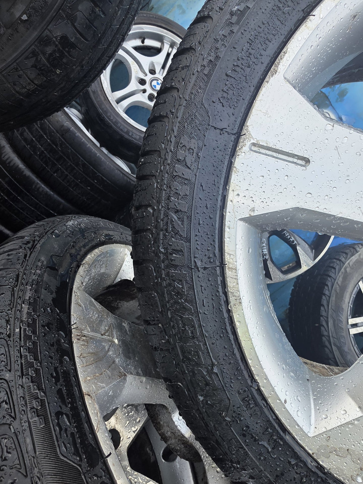 Ford - Mag Wheel Set PN: Stud Pattern 5x114.3/ Wheel Size 18x8JJ/ Offset 36.5