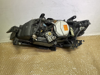 2006 Subaru Legacy - Right Headlight PN: see photos
