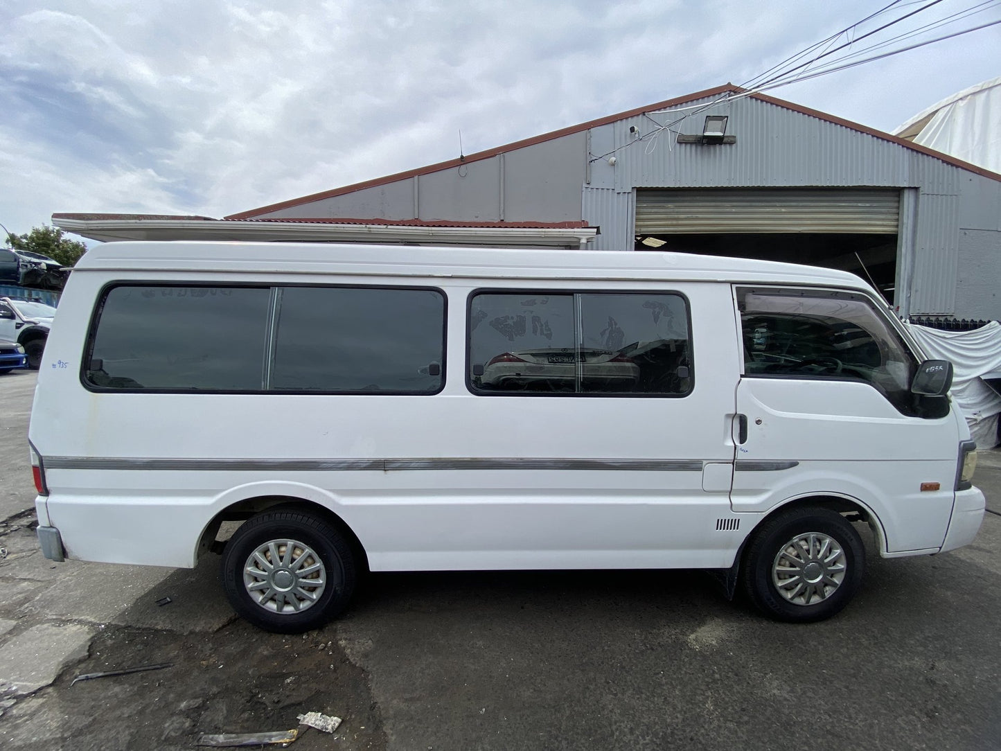 2005 Mazda E2000 Dismantlinng For Parts