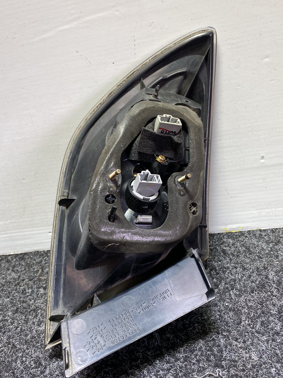 2004 Mazda Axela - Right Taillight