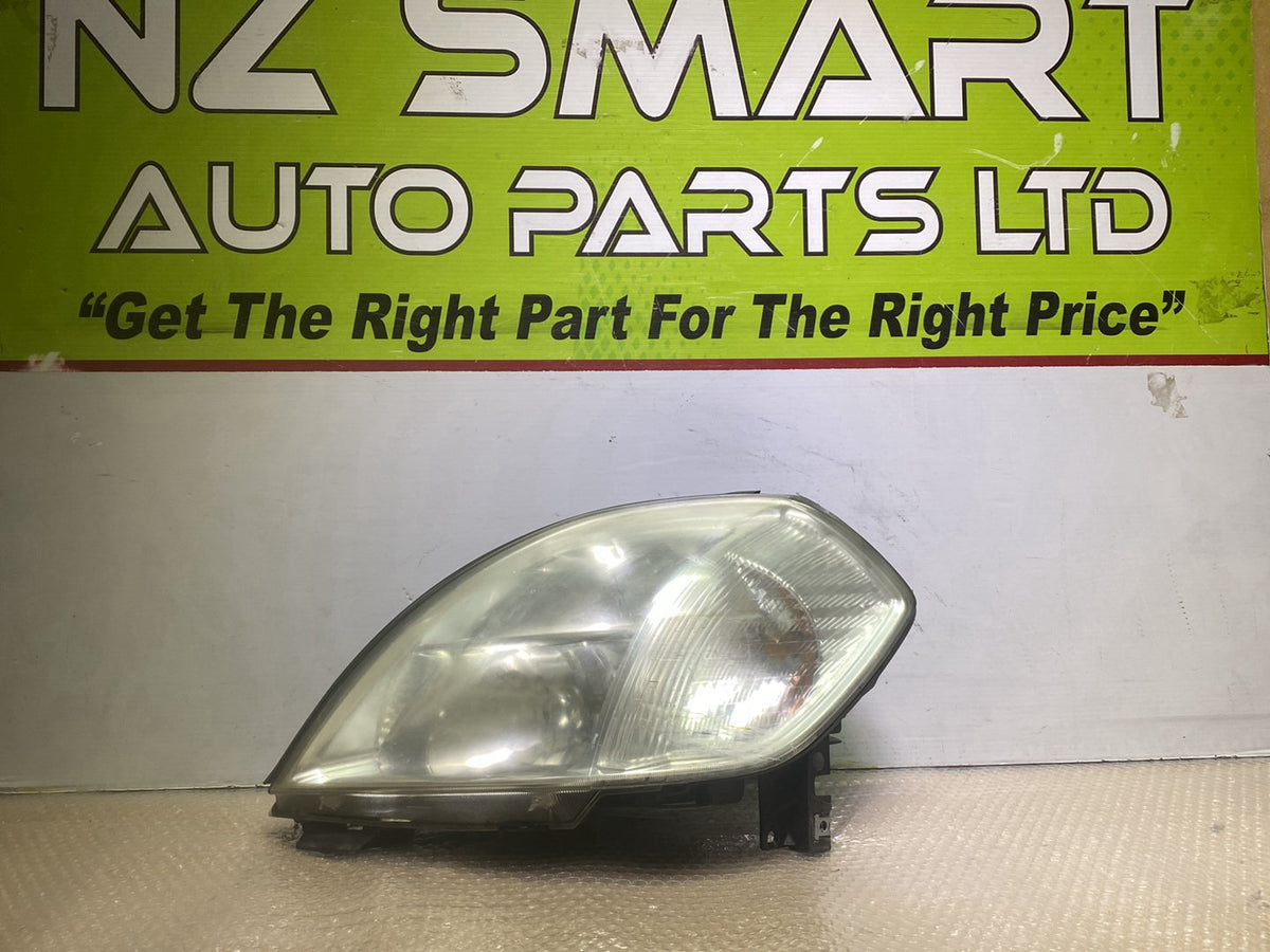 2005 Nissan Teana - Left Headlight PN: see photos
